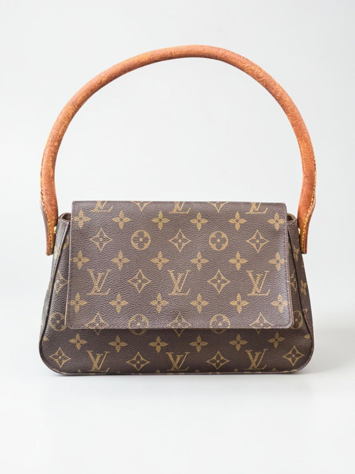 Louis Vuitton Looping MM Monogram - Detail 6 — view 6
