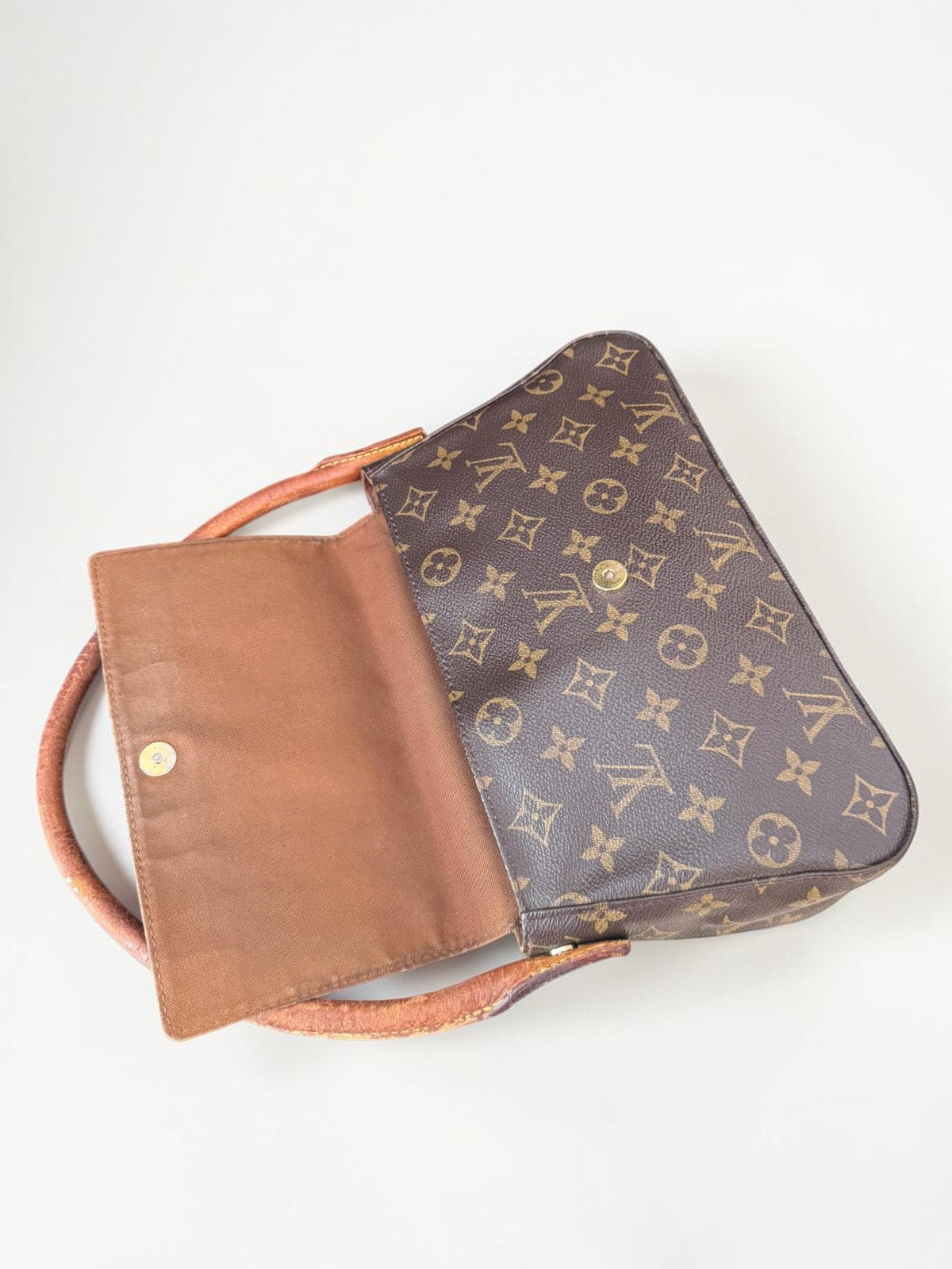 Louis Vuitton Looping MM Monogram - Detail 10 — view 10