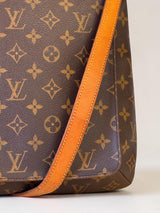 Strap & Corner Detail view 4