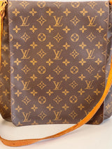 Louis Vuitton Musette Salsa GM Monogram - Detail 6 view 6