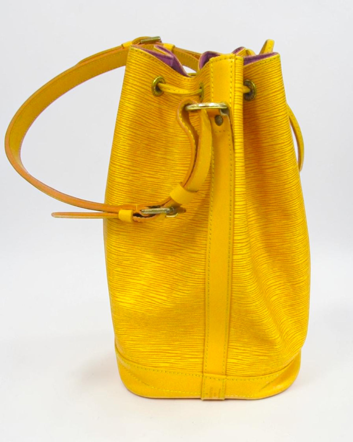 Louis Vuitton Noé GM Epi Moutarde - Side with Strap — view 4