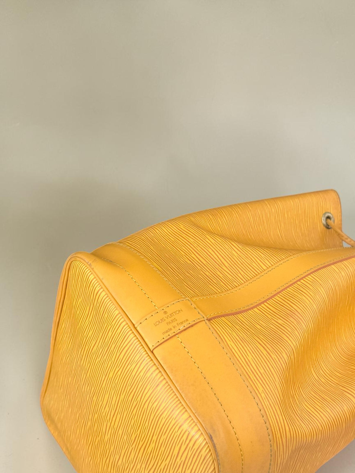 Louis Vuitton Noé GM Epi Moutarde - Detail 11 — view 11