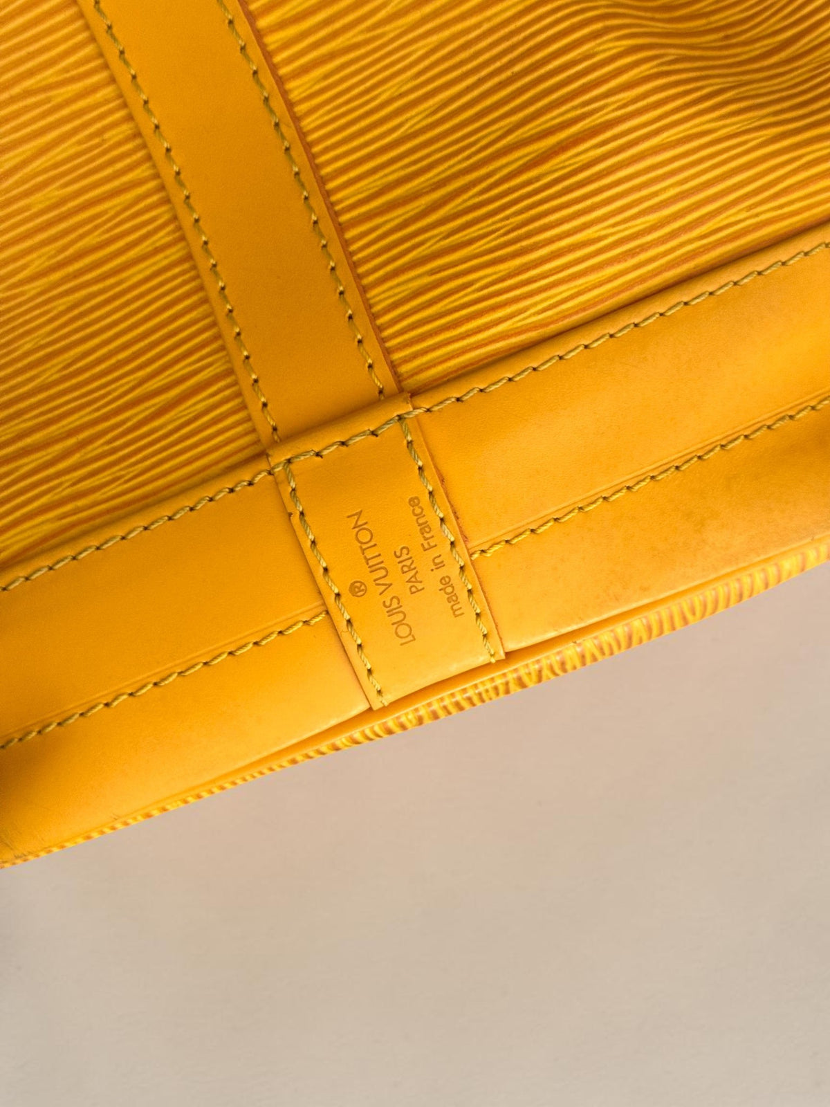 Louis Vuitton Noé GM Epi Moutarde - Detail 14 — view 14