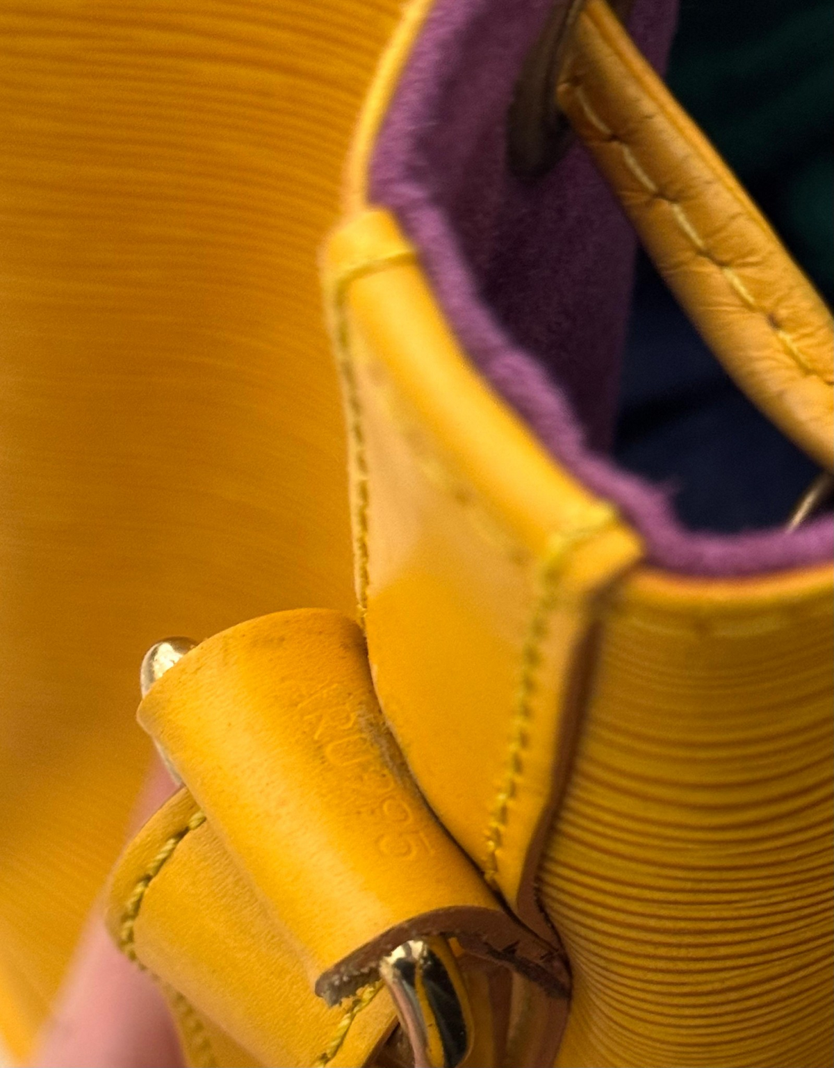 Louis Vuitton Noé GM Epi Moutarde - Detail 16 — view 16