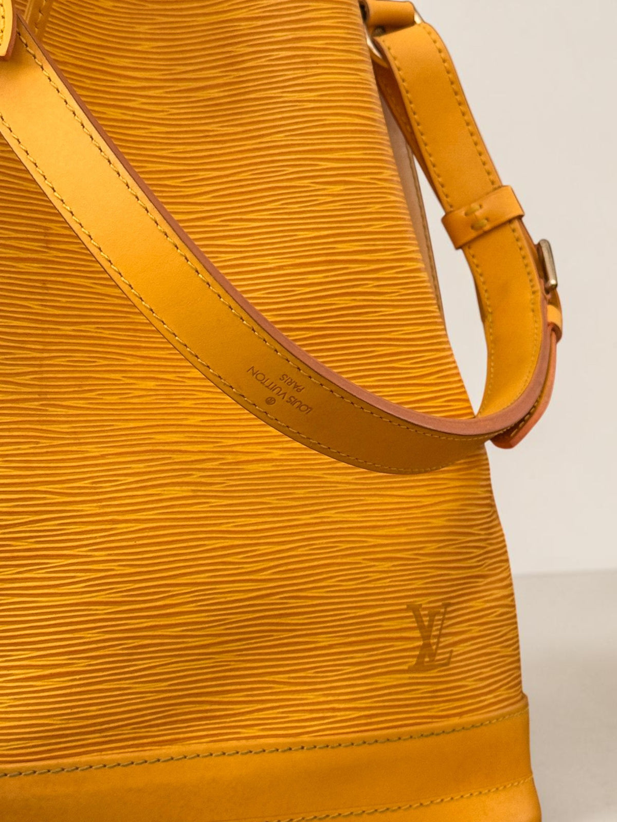 Louis Vuitton Noé GM Epi Moutarde - Detail 5 — view 5