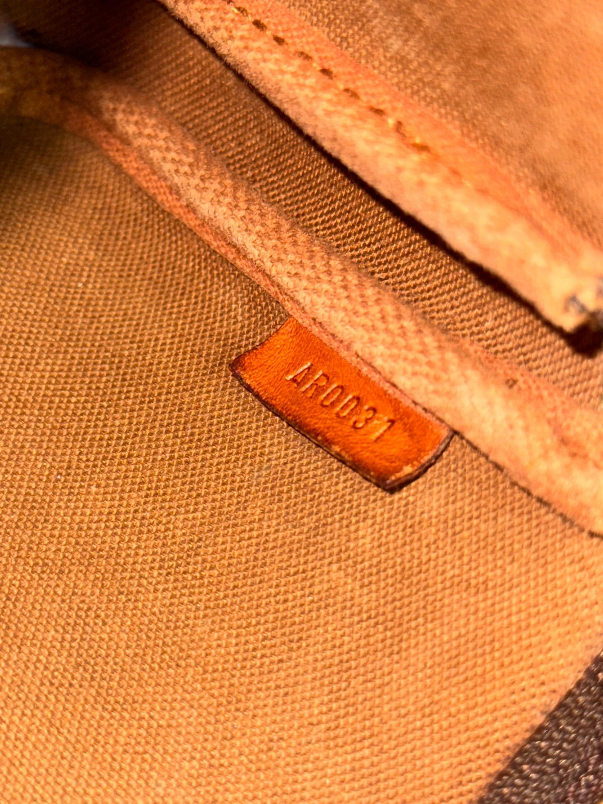 Louis Vuitton Pochette Accessoires NM Monogram - Detail 11 — view 11