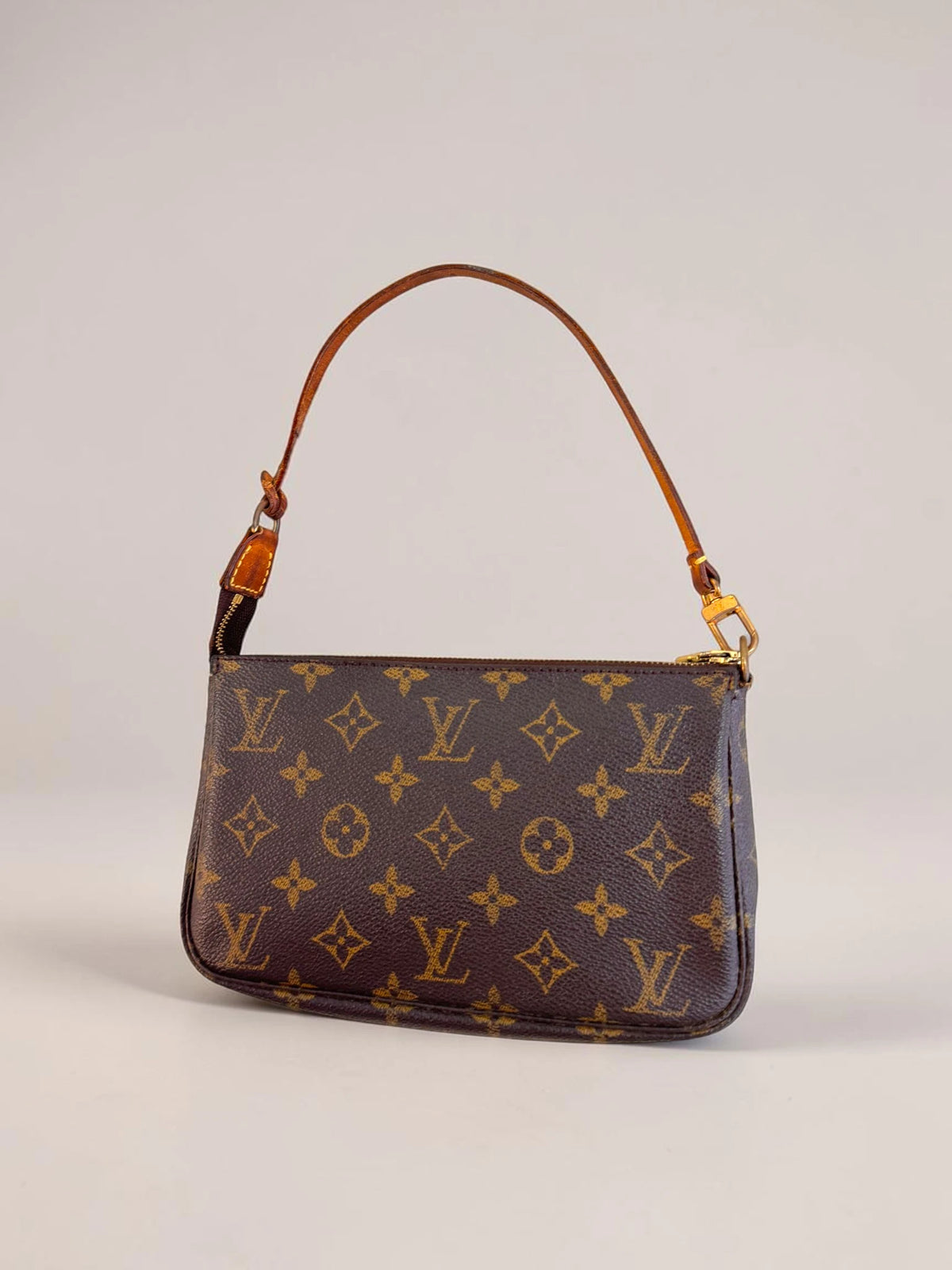 Louis Vuitton Pochette Accessoires NM Monogram - Detail 3 — view 3