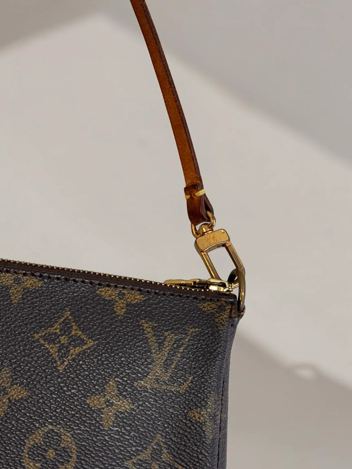 Louis Vuitton Pochette Accessoires NM Monogram - Detail 7 — view 7