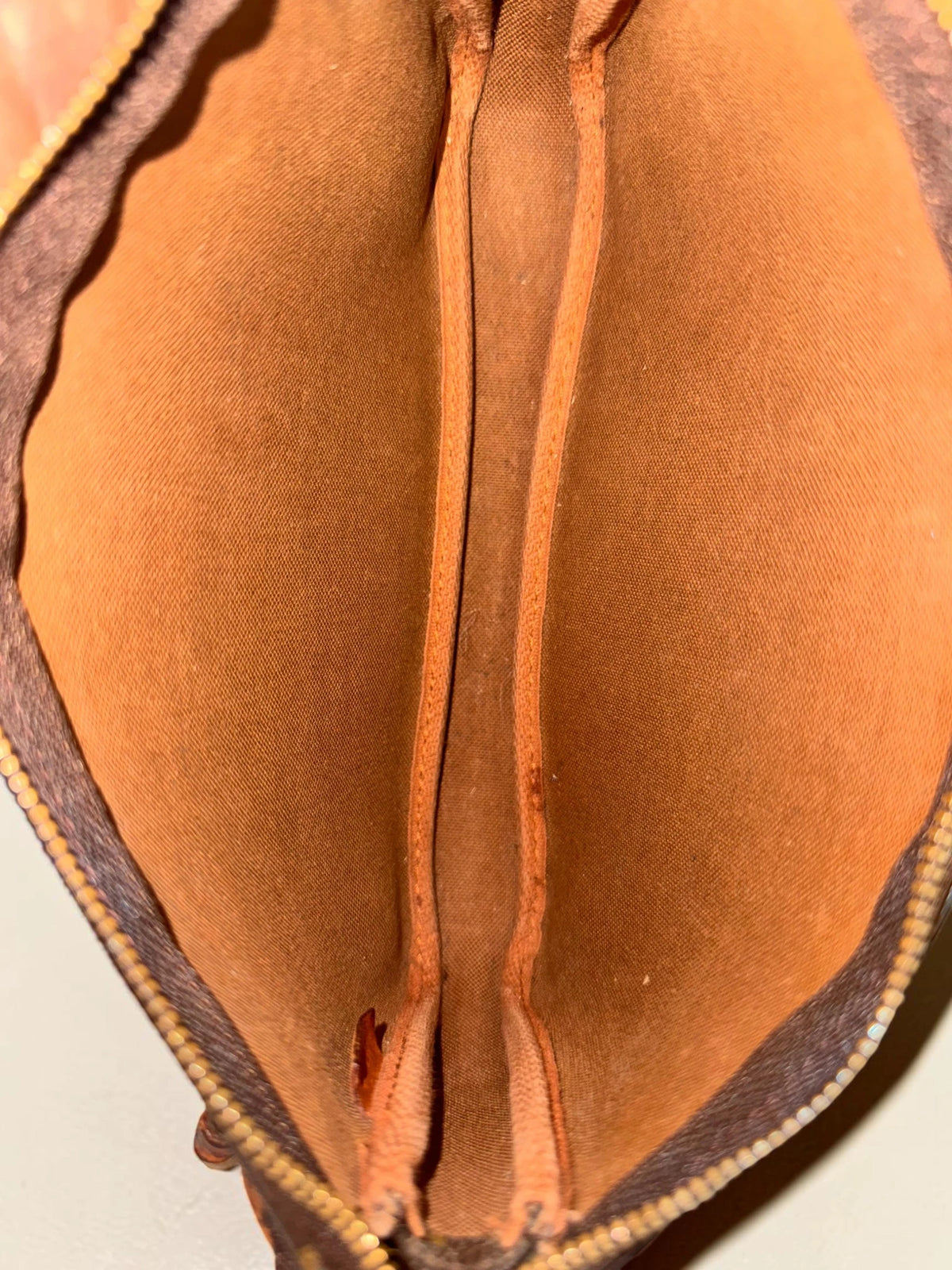Louis Vuitton Pochette Accessoires NM Monogram - Detail 9 — view 9