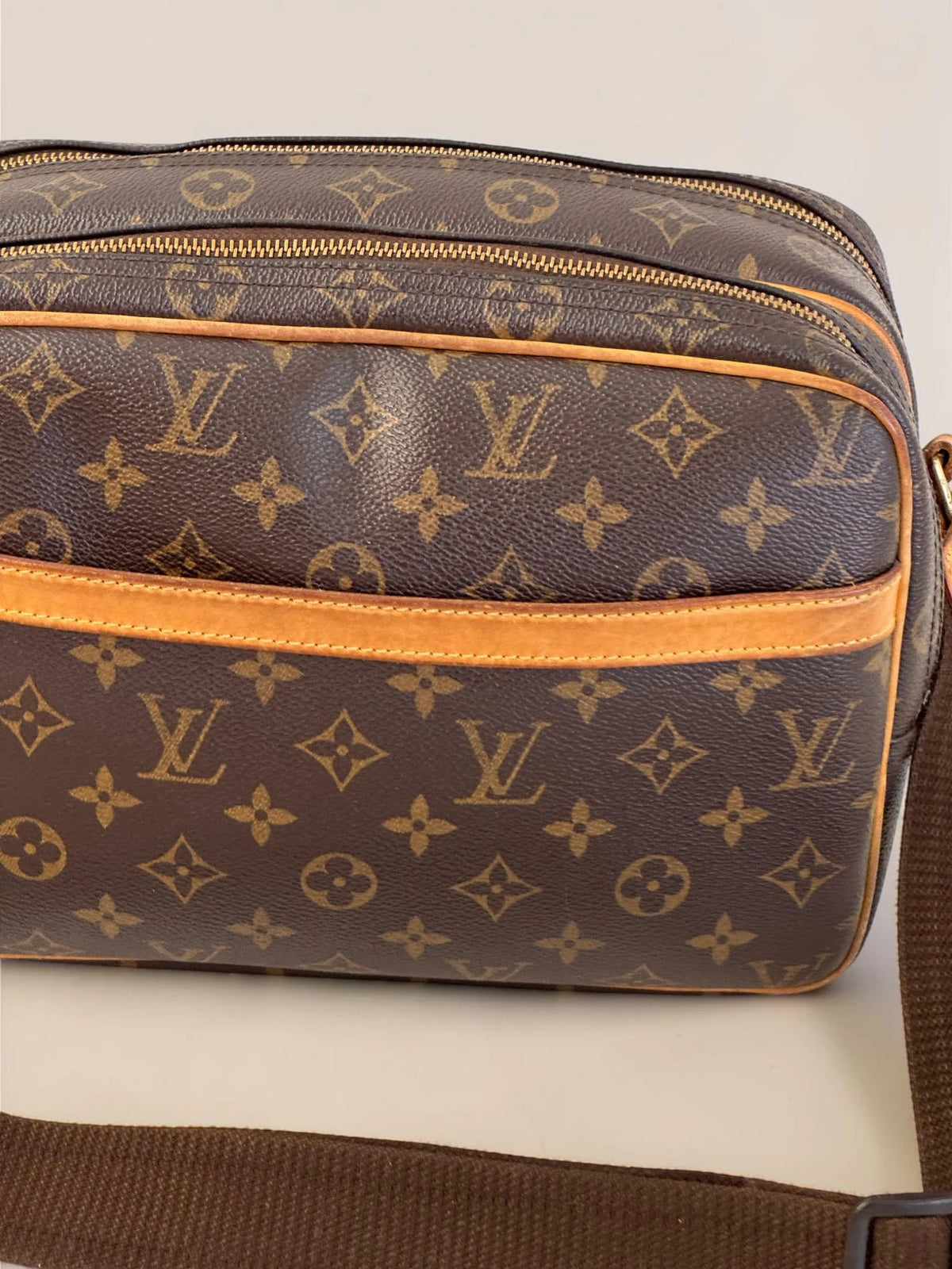 Louis Vuitton Reporter PM Monogram - Detail 2 — view 3