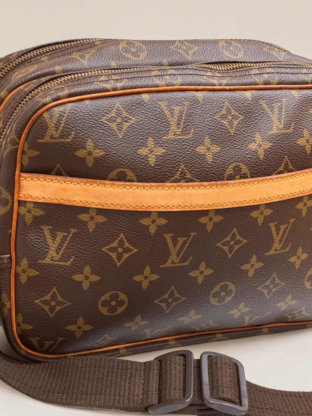 Louis Vuitton Reporter PM Monogram - Detail 4 — view 4