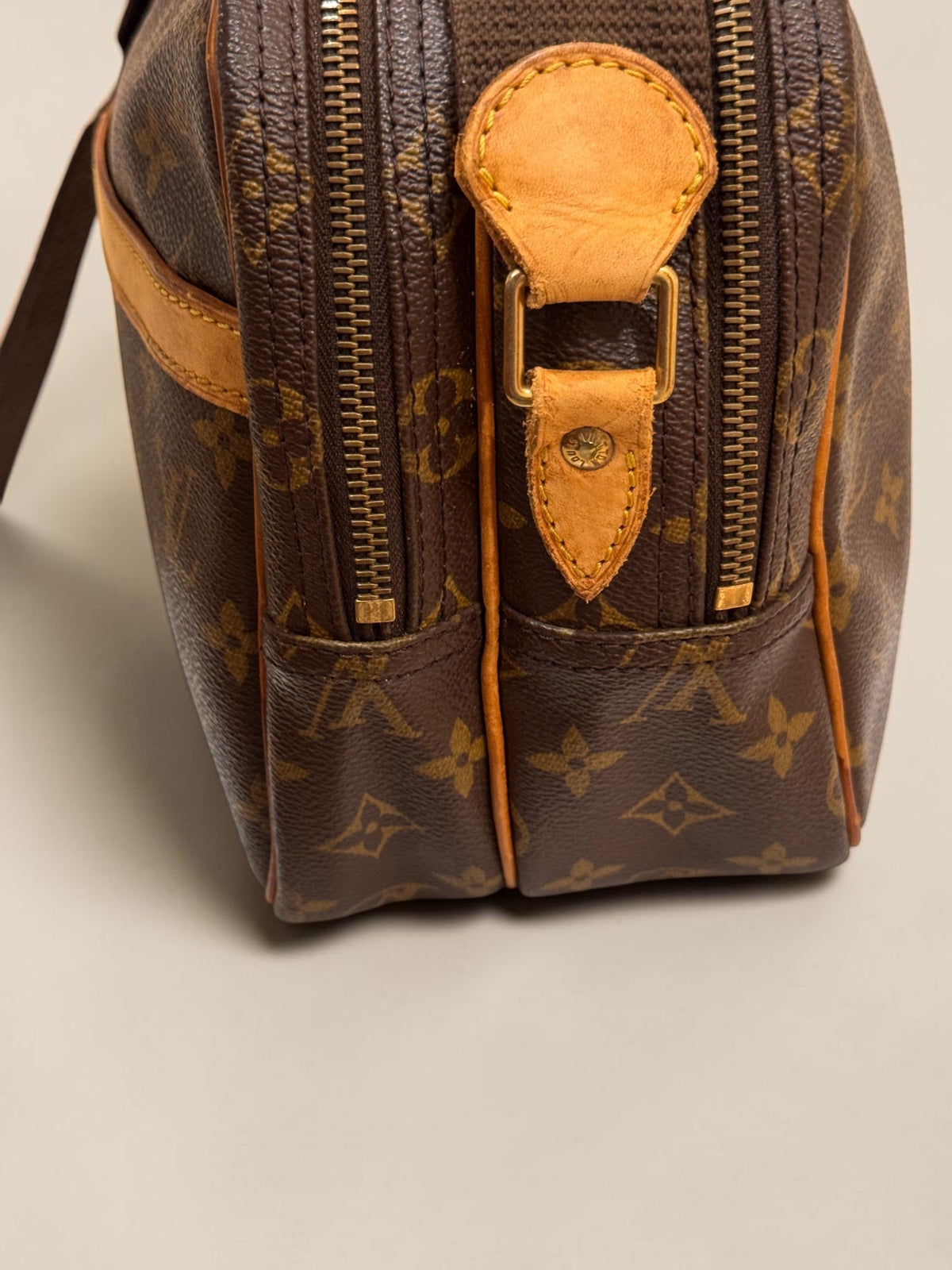Louis Vuitton Reporter PM Monogram - Detail 8 — view 8