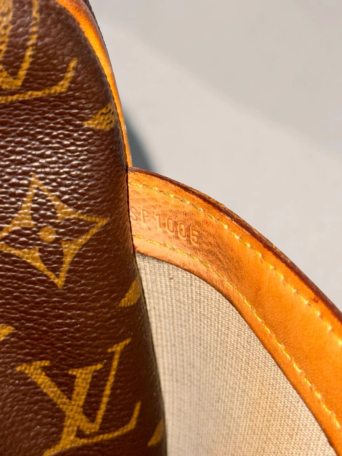Louis Vuitton Reporter PM Monogram - Detail 9 — view 9