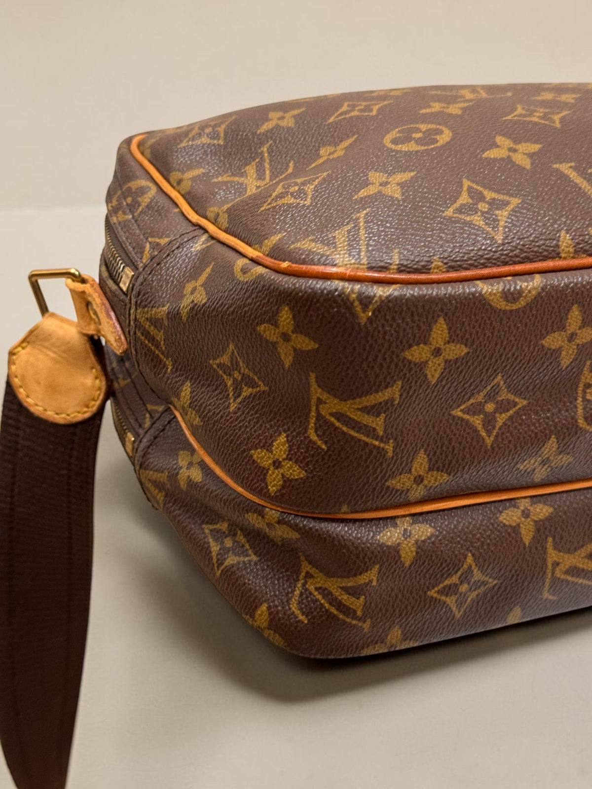 Louis Vuitton Reporter PM Monogram - Detail 10 — view 10